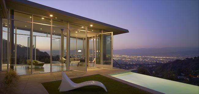 Stunning Skyline Residence in Hollywood Hills